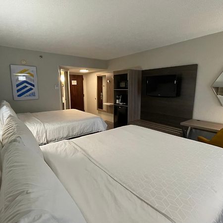 Holiday Inn Express Burlington By Ihg Dış mekan fotoğraf
