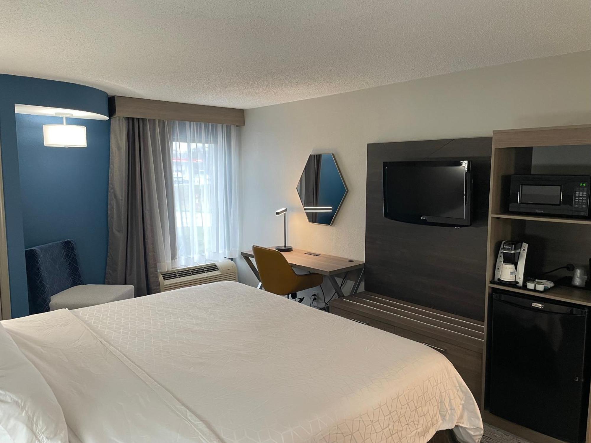 Holiday Inn Express Burlington By Ihg Dış mekan fotoğraf
