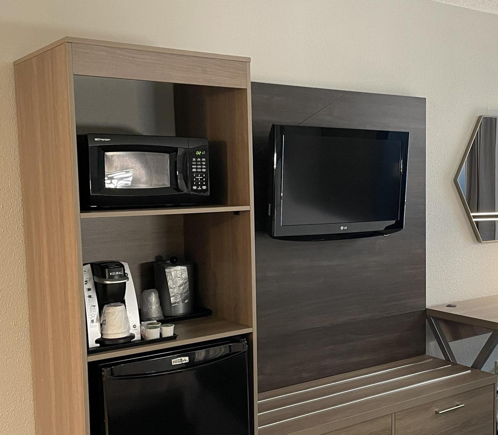 Holiday Inn Express Burlington By Ihg Dış mekan fotoğraf