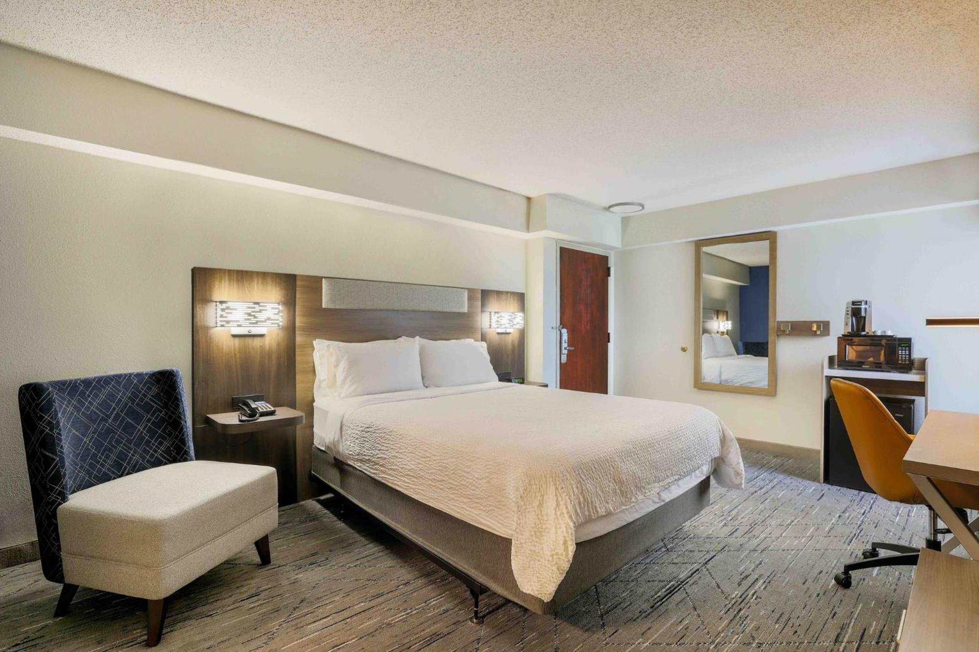 Holiday Inn Express Burlington By Ihg Dış mekan fotoğraf